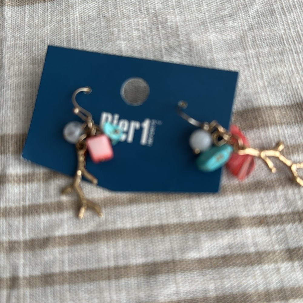 Pier1 beachy necklace and matching earring